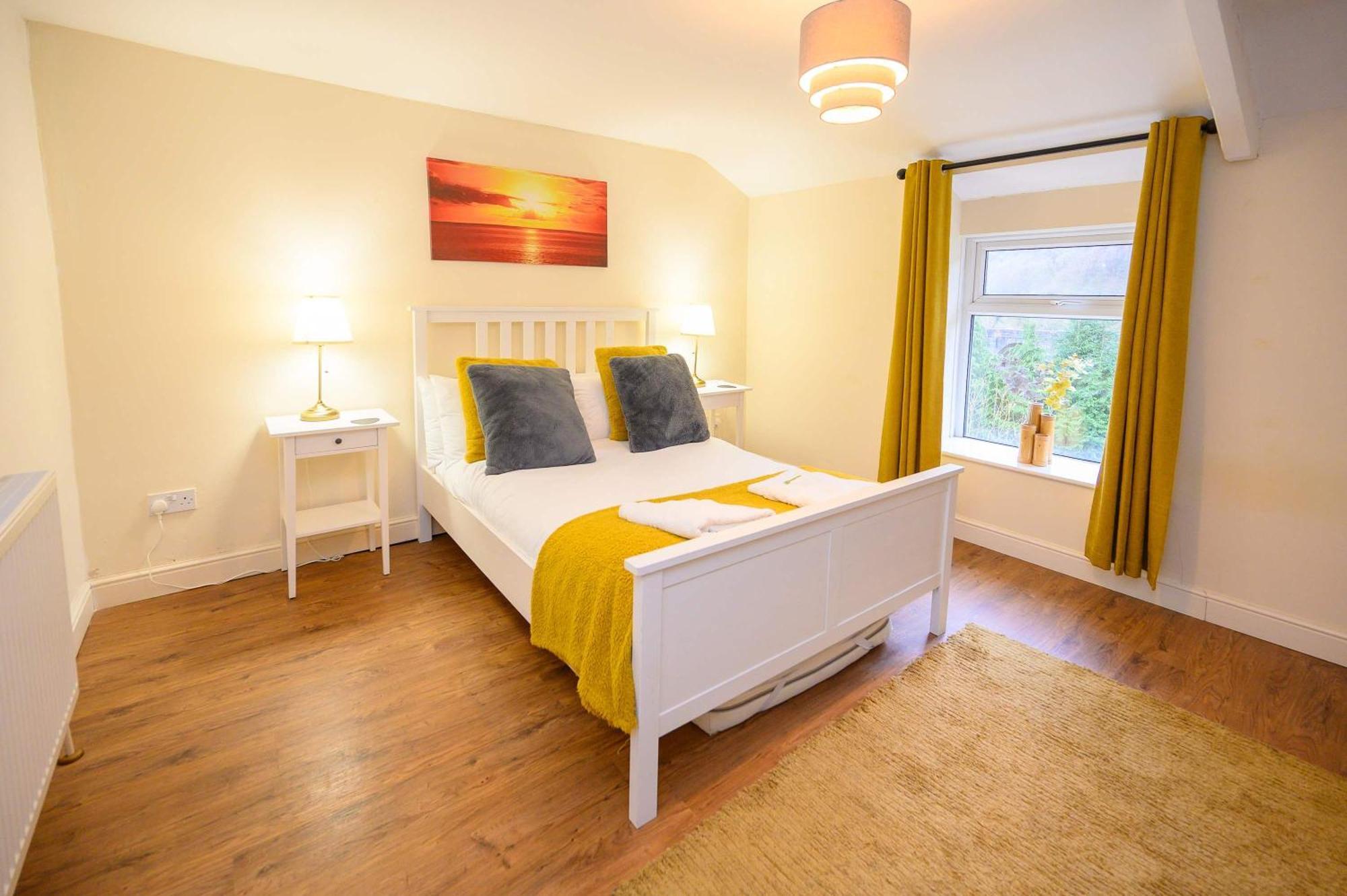 Llareggub Amazing House In Afan Forest With Breath-Taking Views By Staystaycations Port Talbot Kültér fotó